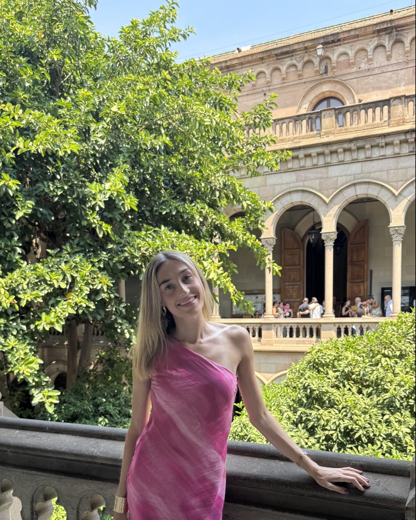 claudia atrru